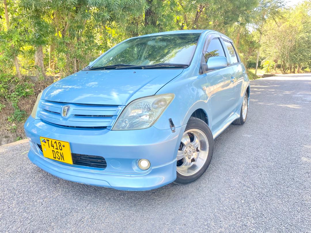 TOYOTA IST (DSN)