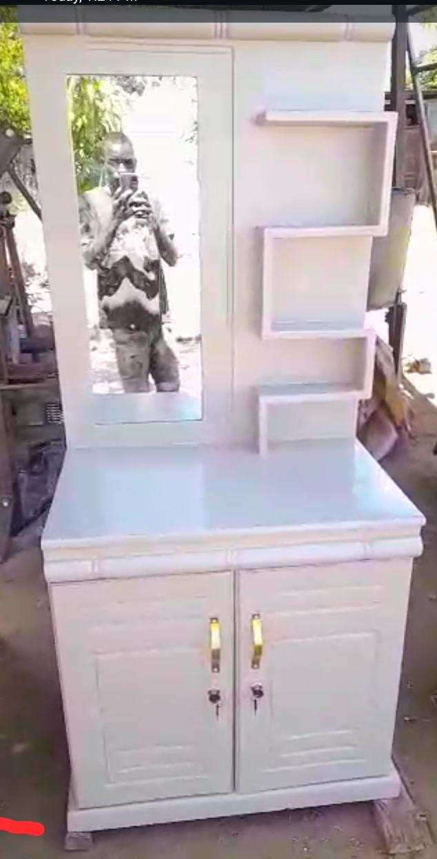 Dressing table