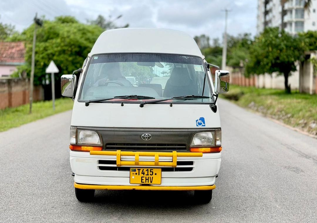 Toyota Hiace Minibus